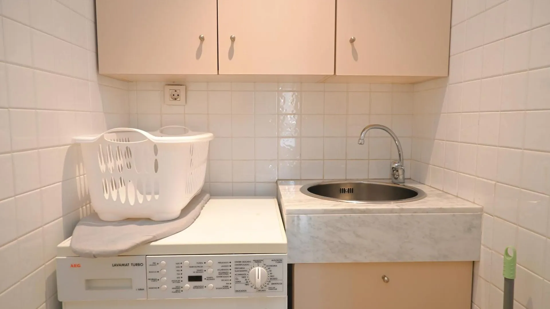 Homenfun Barcelona Poblenou Apartment